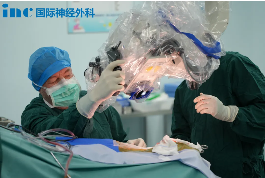 听神经瘤患者为何会“脸歪”？